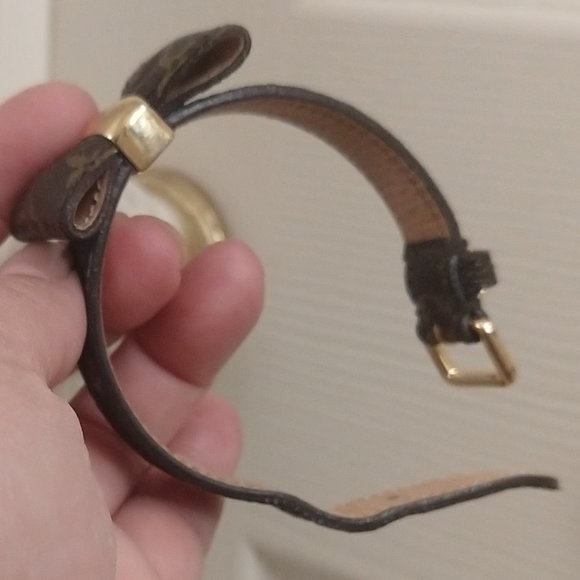 Louis Vuitton Monogram Bow Bracelet - Picture 7 of 12